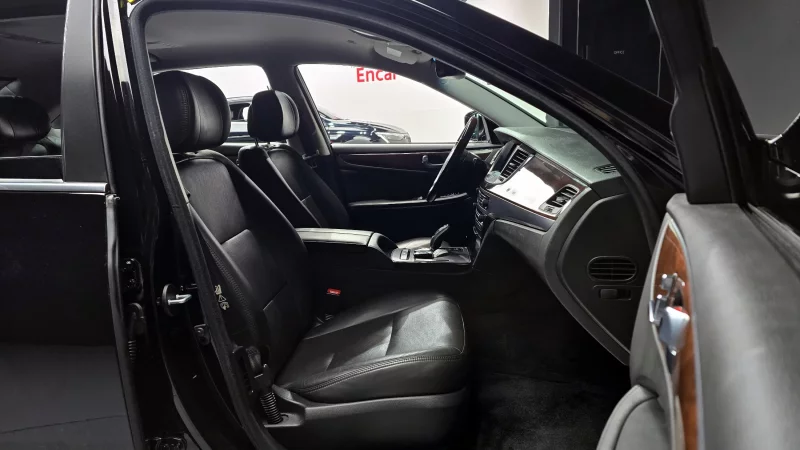 Hyundai Equus