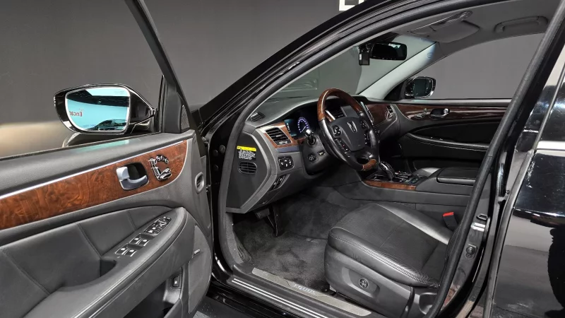 Hyundai Equus