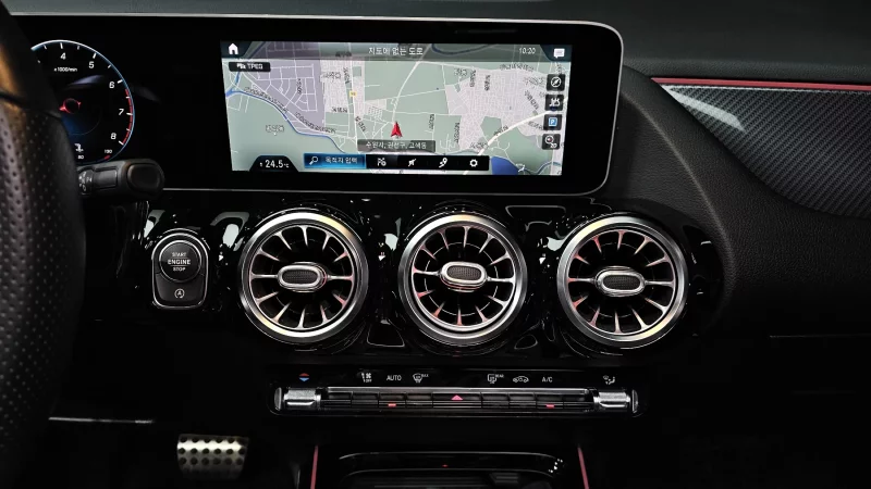 Mercedes-Benz GLA-Class