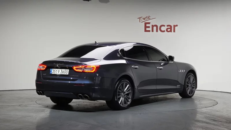 Maserati QUATTROPORTE