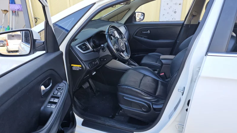 Kia Carens