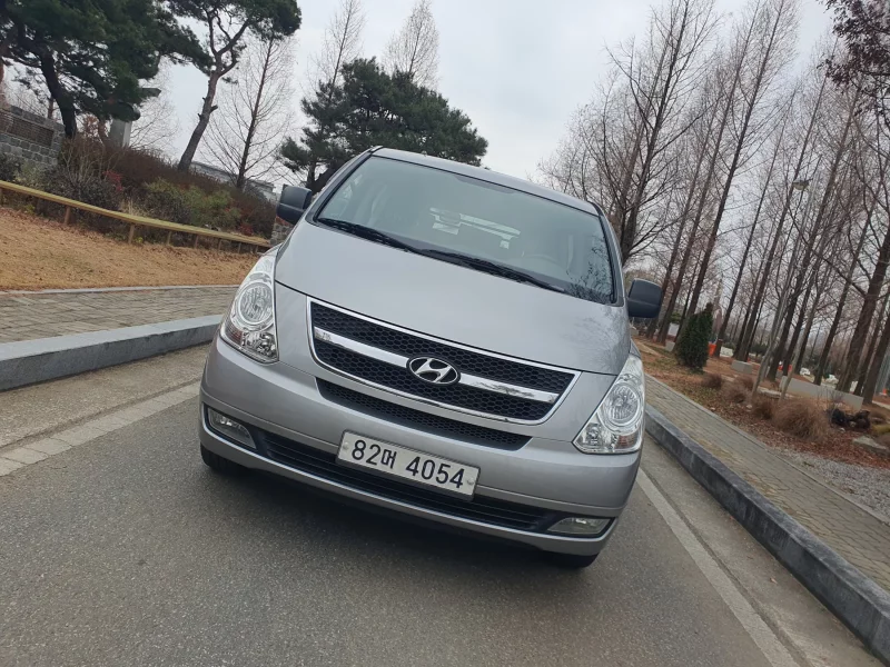 Hyundai Starex