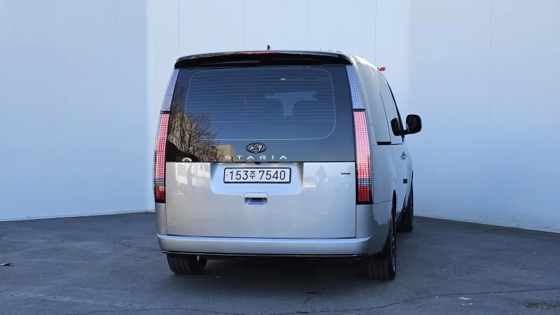 Hyundai Staria