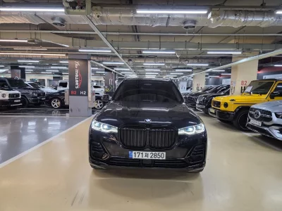 BMW X7