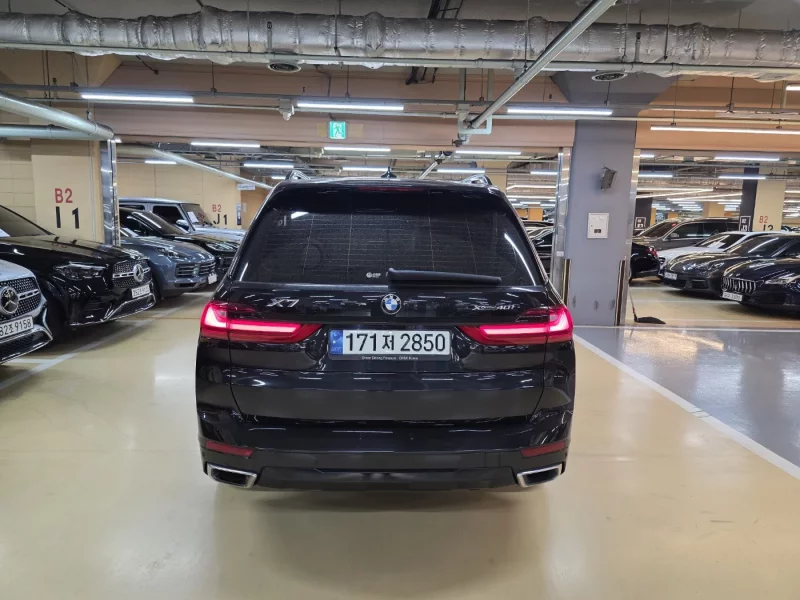 BMW X7