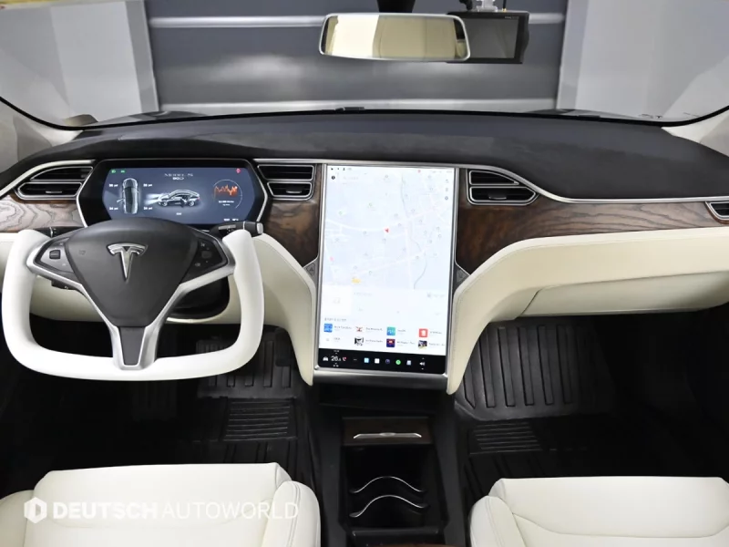 Tesla MODEL S