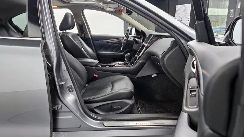 Infiniti Q50