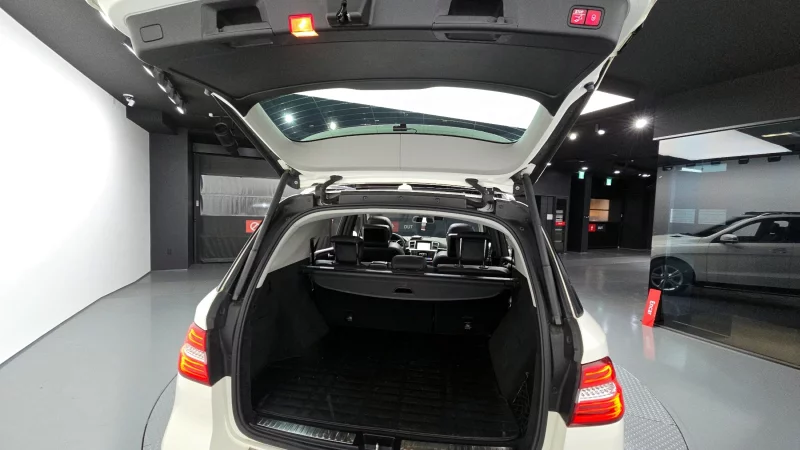 Mercedes-Benz M-class