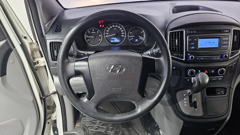 Hyundai Grand Starex