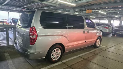 Hyundai Starex