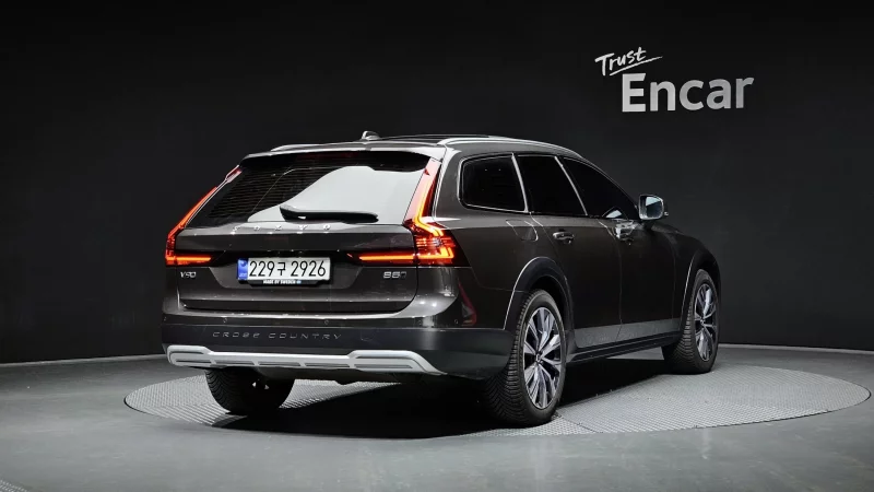 Volvo V90