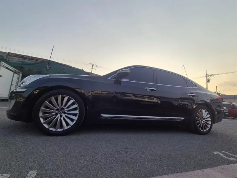 Hyundai Equus