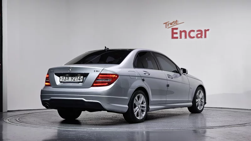Mercedes-Benz C-Class