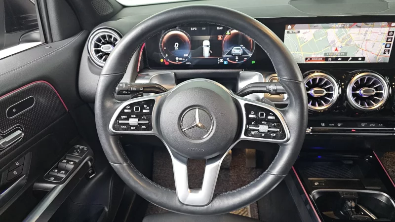 Mercedes-Benz GLB-Class