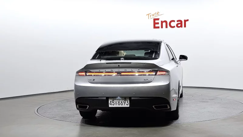 Lincoln MKZ