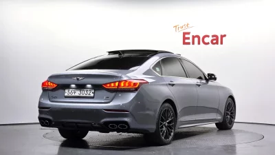 Hyundai Genesis