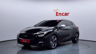 Infiniti Q30