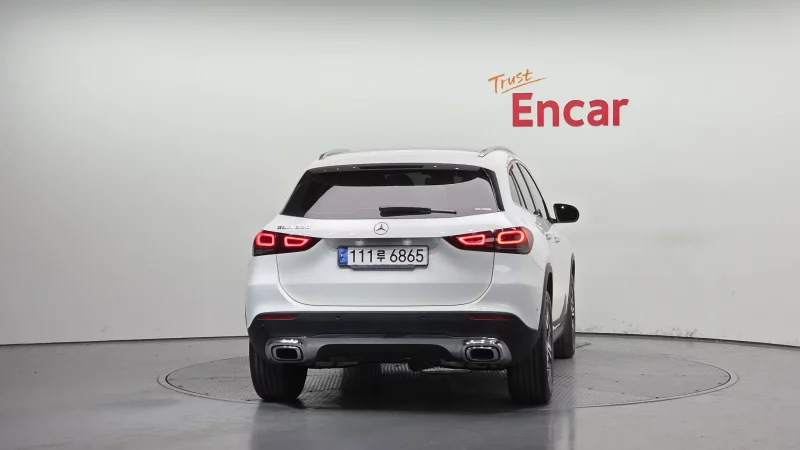 Mercedes-Benz GLA-Class