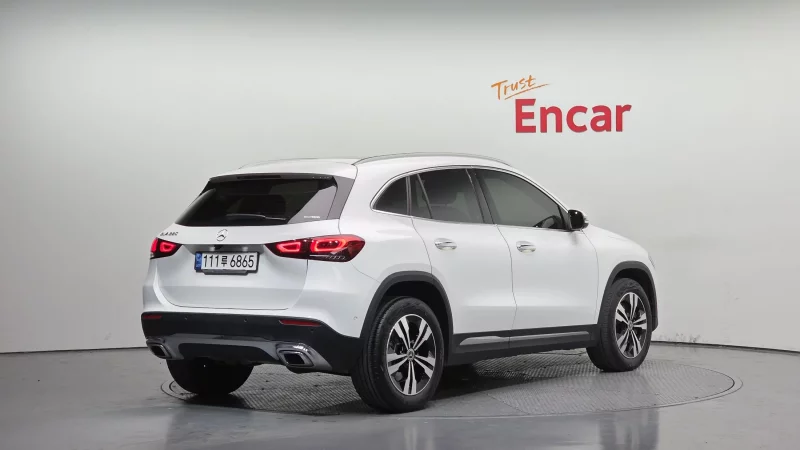 Mercedes-Benz GLA-Class