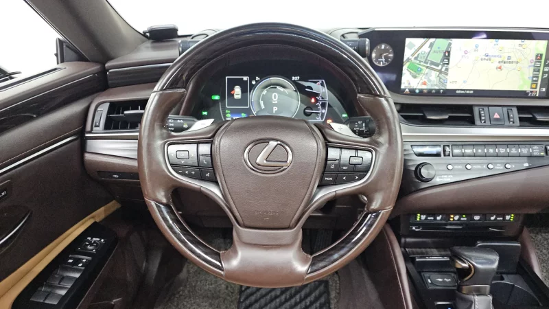 Lexus ES300h