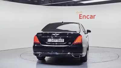 Genesis EQ900
