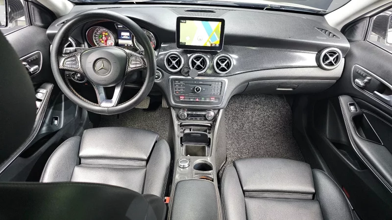 Mercedes-Benz GLA-Class