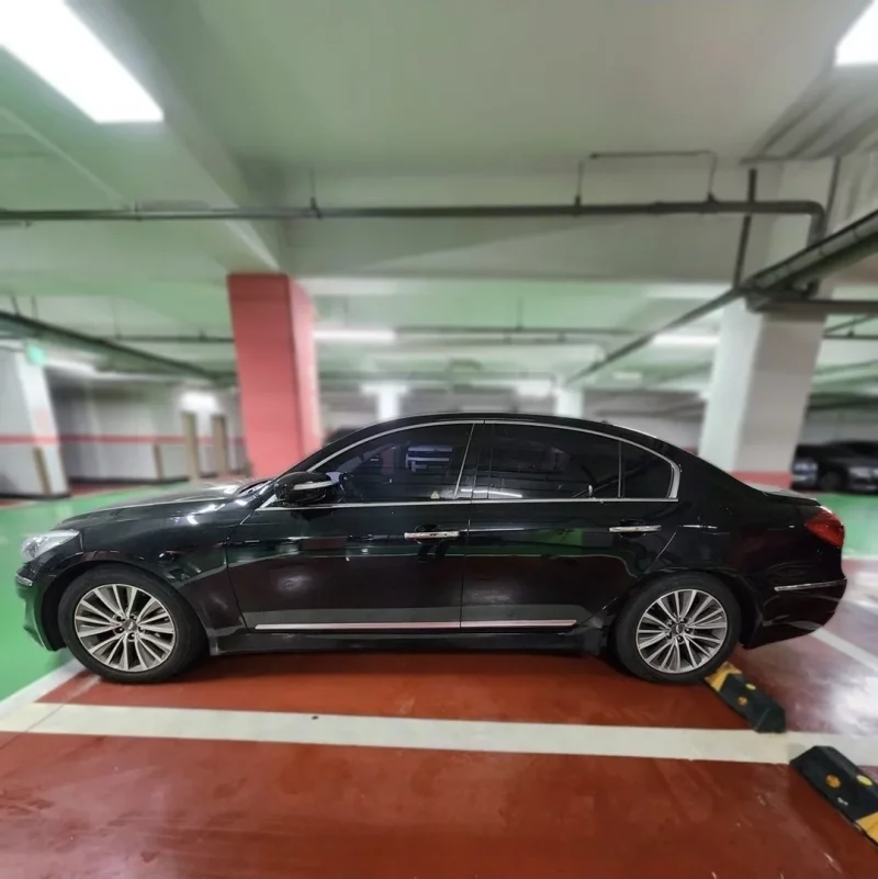Hyundai Genesis