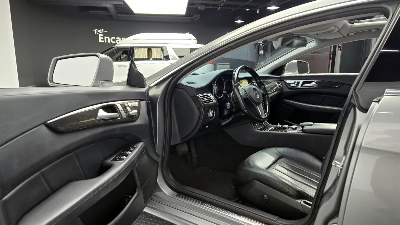 Mercedes-Benz CLS-Class
