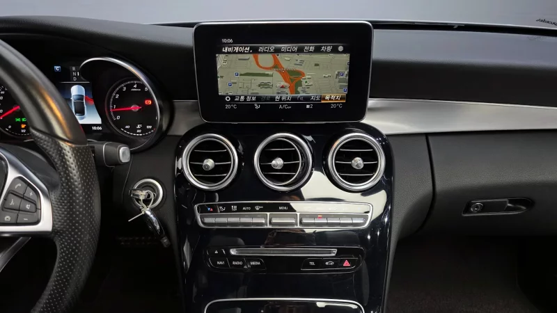 Mercedes-Benz C-Class