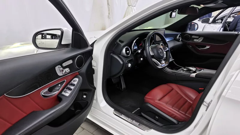 Mercedes-Benz C-Class