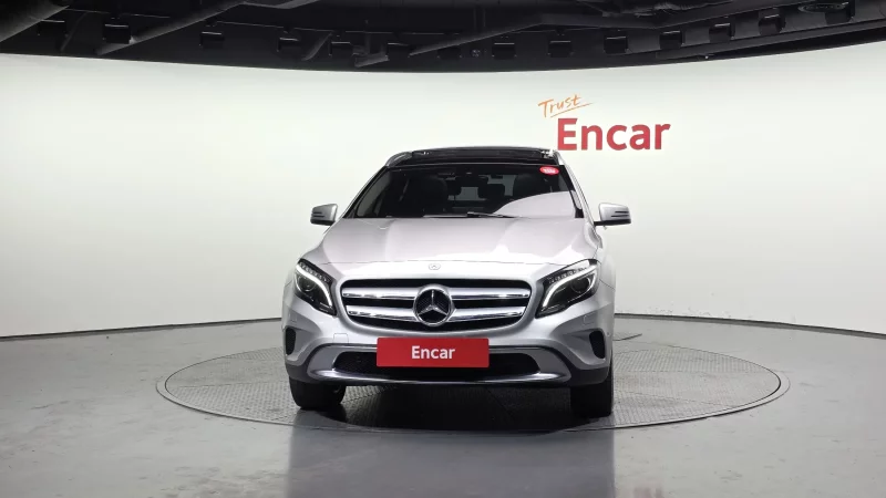 Mercedes-Benz GLA-Class