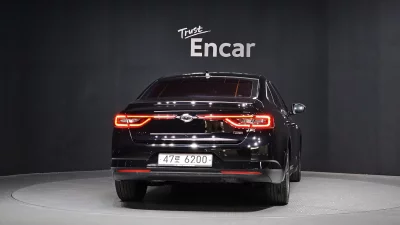 Renault SM6