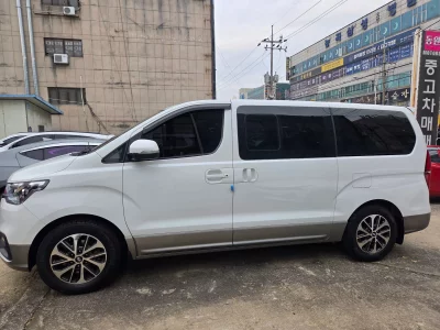 Hyundai Starex