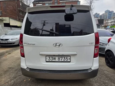 Hyundai Starex