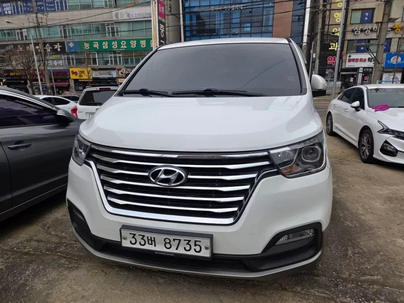 Hyundai Starex