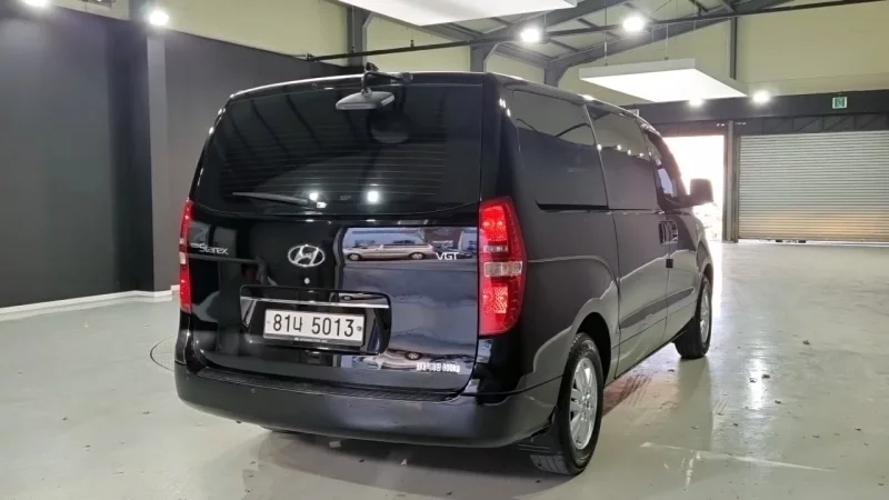 Hyundai Starex