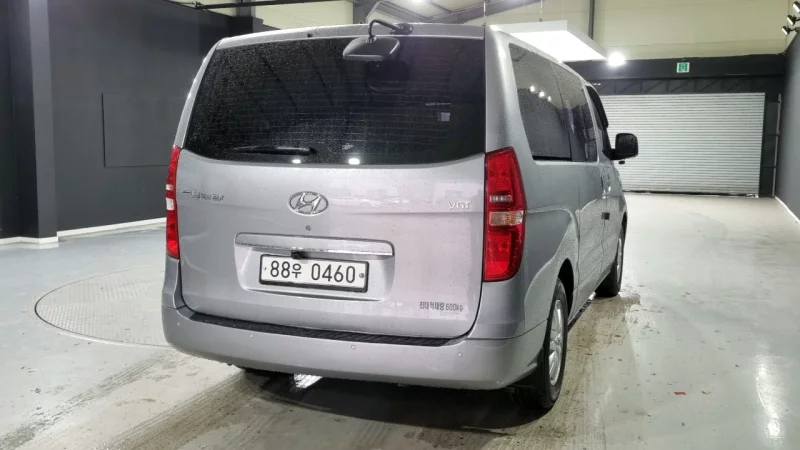 Hyundai Grand Starex