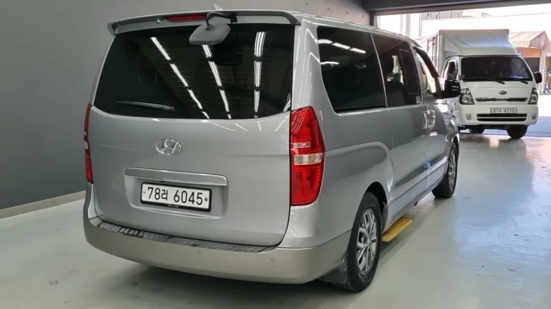 Hyundai Grand Starex