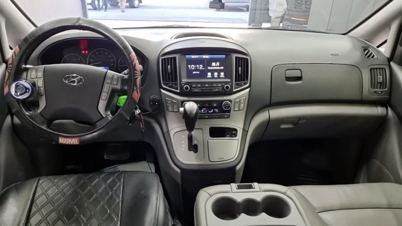 Hyundai Grand Starex