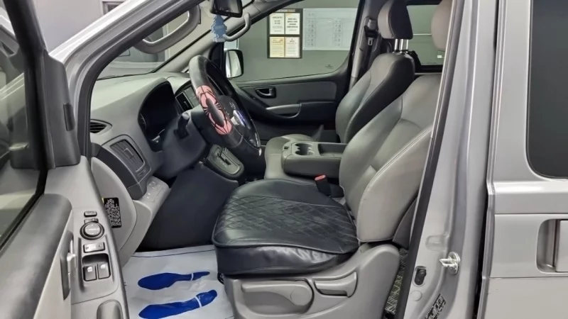 Hyundai Grand Starex