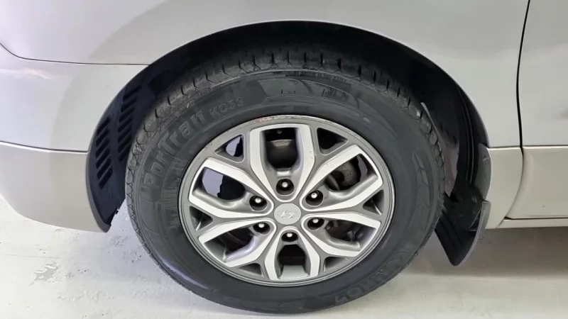 Hyundai Grand Starex