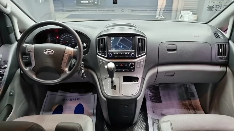 Hyundai Grand Starex