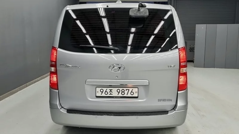 Hyundai Grand Starex