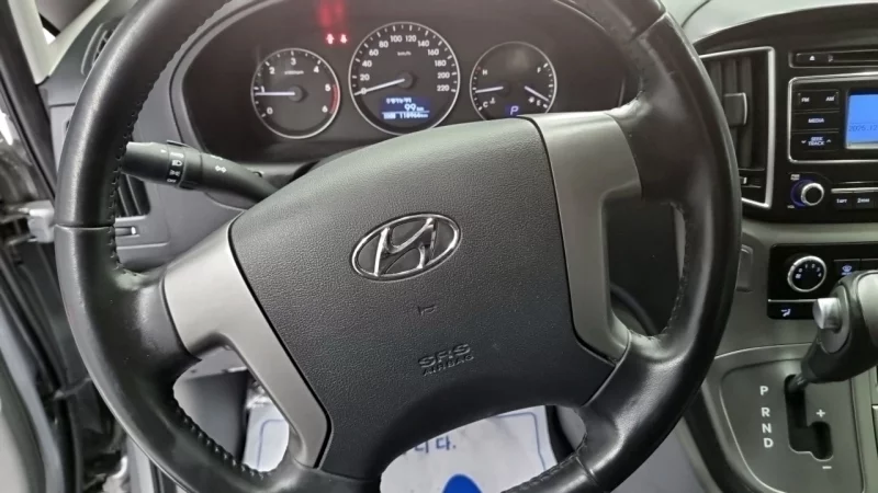 Hyundai Grand Starex