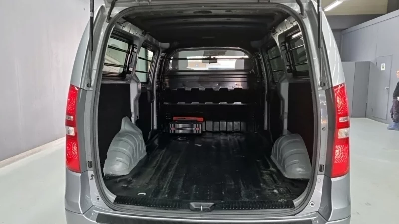 Hyundai Grand Starex
