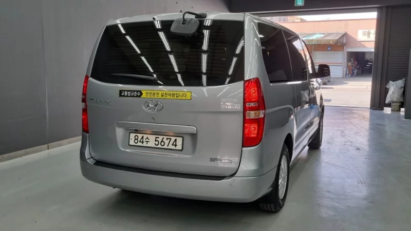 Hyundai Grand Starex