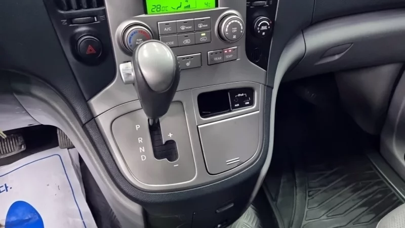 Hyundai Grand Starex