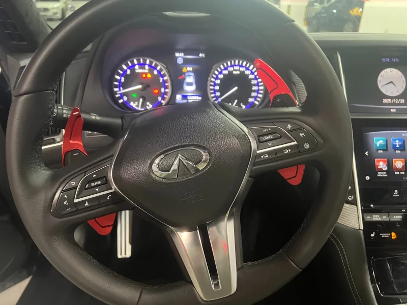 Infiniti Q60