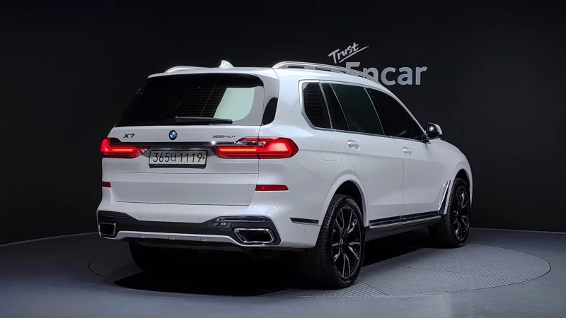 BMW X7