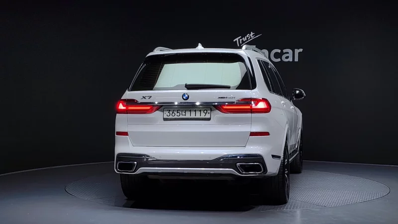 BMW X7